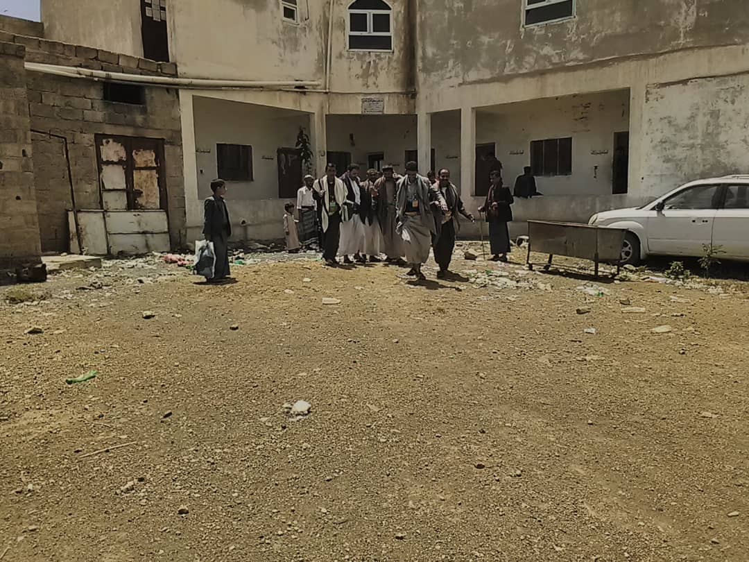 من جملة أربعة مراكز دشنتها في ريدة أغلقت المليشيات مركزين لعزوف المجتمع عنها