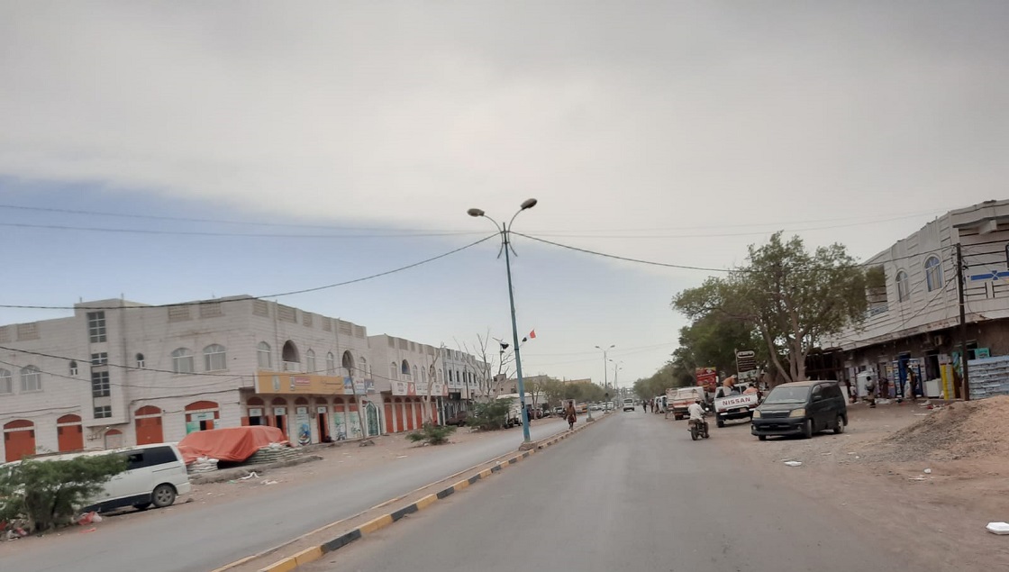 تتحرك الحياة والمدينة الساحلية بخطوات واسعة وآمال عريضة