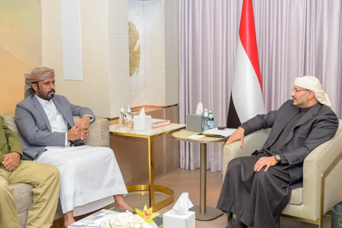 طارق صالح يبحث مع عمرو بن حبريش مستجدات الأوضاع في حضرموت