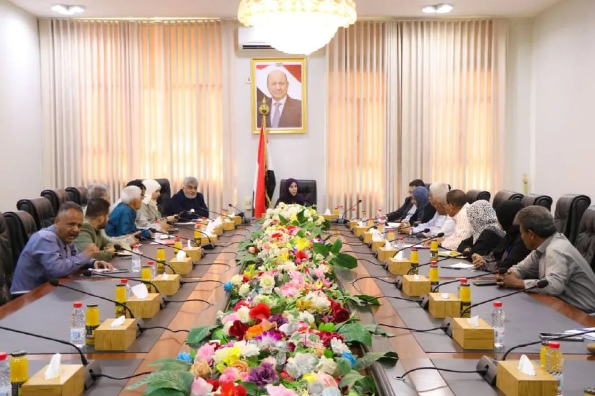 بحضور أفراح الزوبة.. اجتماع موسع في عدن يناقش أولويات المرحلة وخطط دعم التنمية