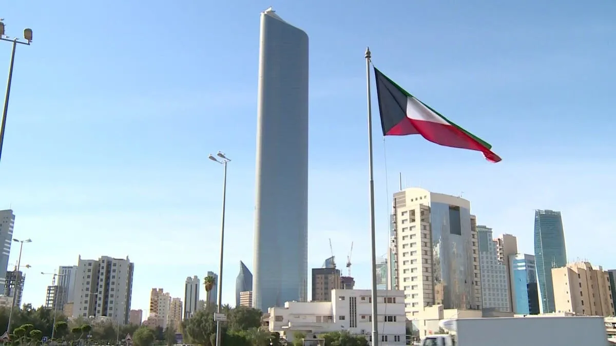 الكويت تتصدى لموجة صواريخ ومسيرات جديدة وتؤكد جاهزيتها الكاملة