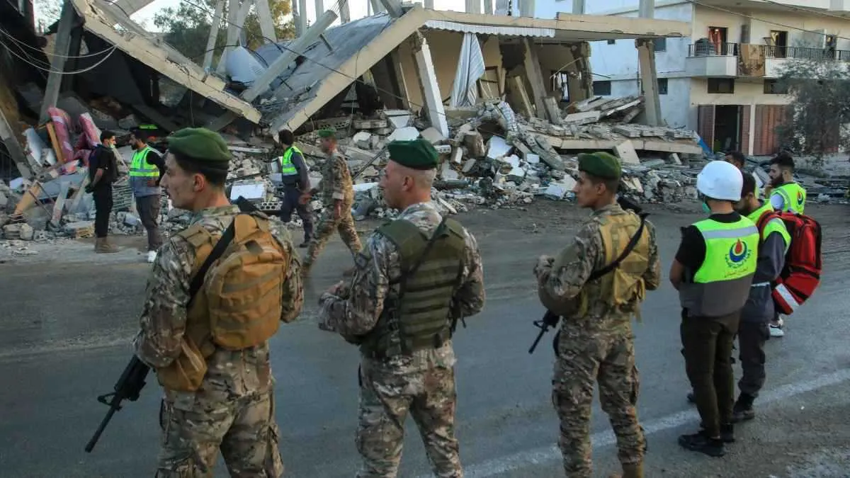 الجيش اللبناني يوقف 27 شخصاً لحيازتهم أسلحة بعد حظر أنشطة «حزب الله» العسكرية