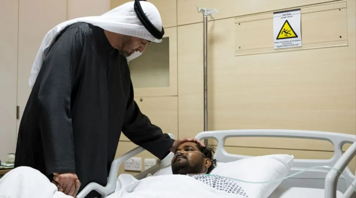 رئيس الإمارات يطمئن على مصابي الاعتداءات الإيرانية ويؤكد أولوية سلامة الجميع