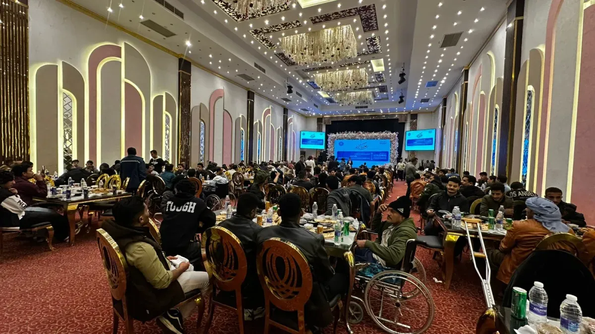 خلال إفطار جماعي في القاهرة.. وفد من المقاومة الوطنية ينقل تحايا طارق صالح لجرحى معارك التحرير