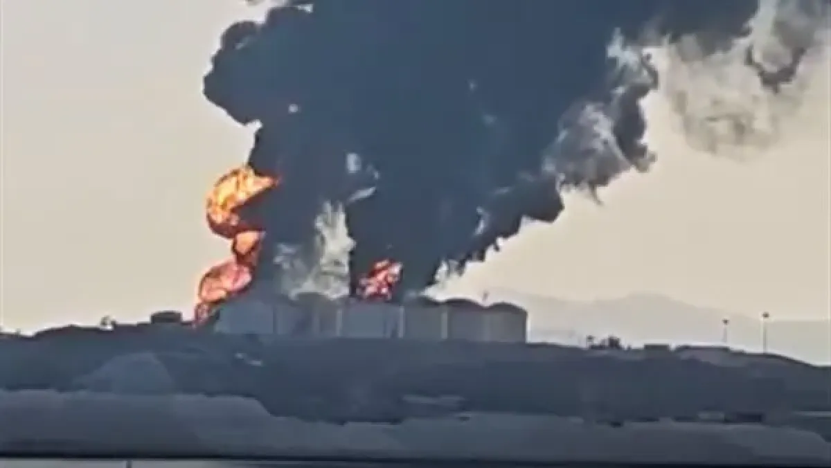 إسقاط مسيرة في أجواء سلطنة عُمان بعد هجوم استهدف خزانات وقود ميناء صلالة