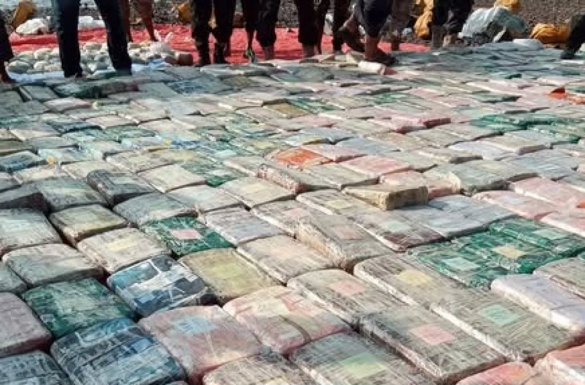 ضبط قارب تهريب يحمل 623 كيلوغراماً من المخدرات قبالة سواحل لحج