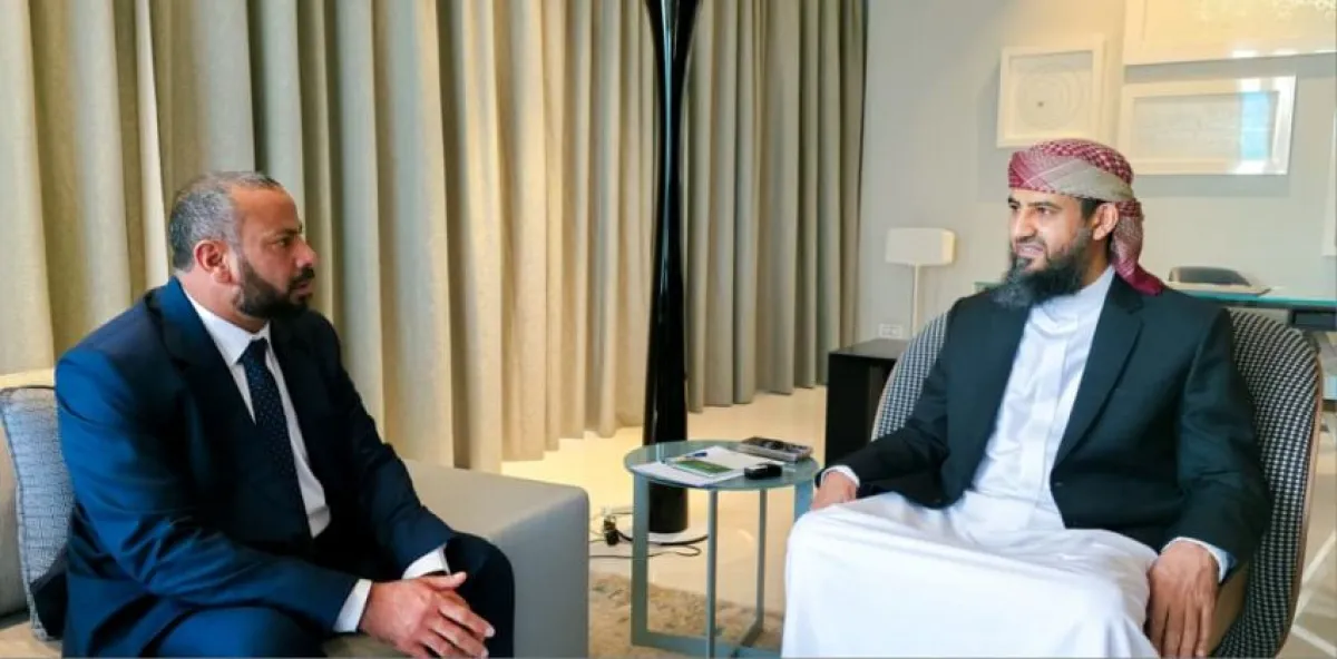 المحرمي يلتقي محافظي الضالع ولحج وأبين ويؤكد تعزيز مؤسسات الدولة وتحسين الخدمات