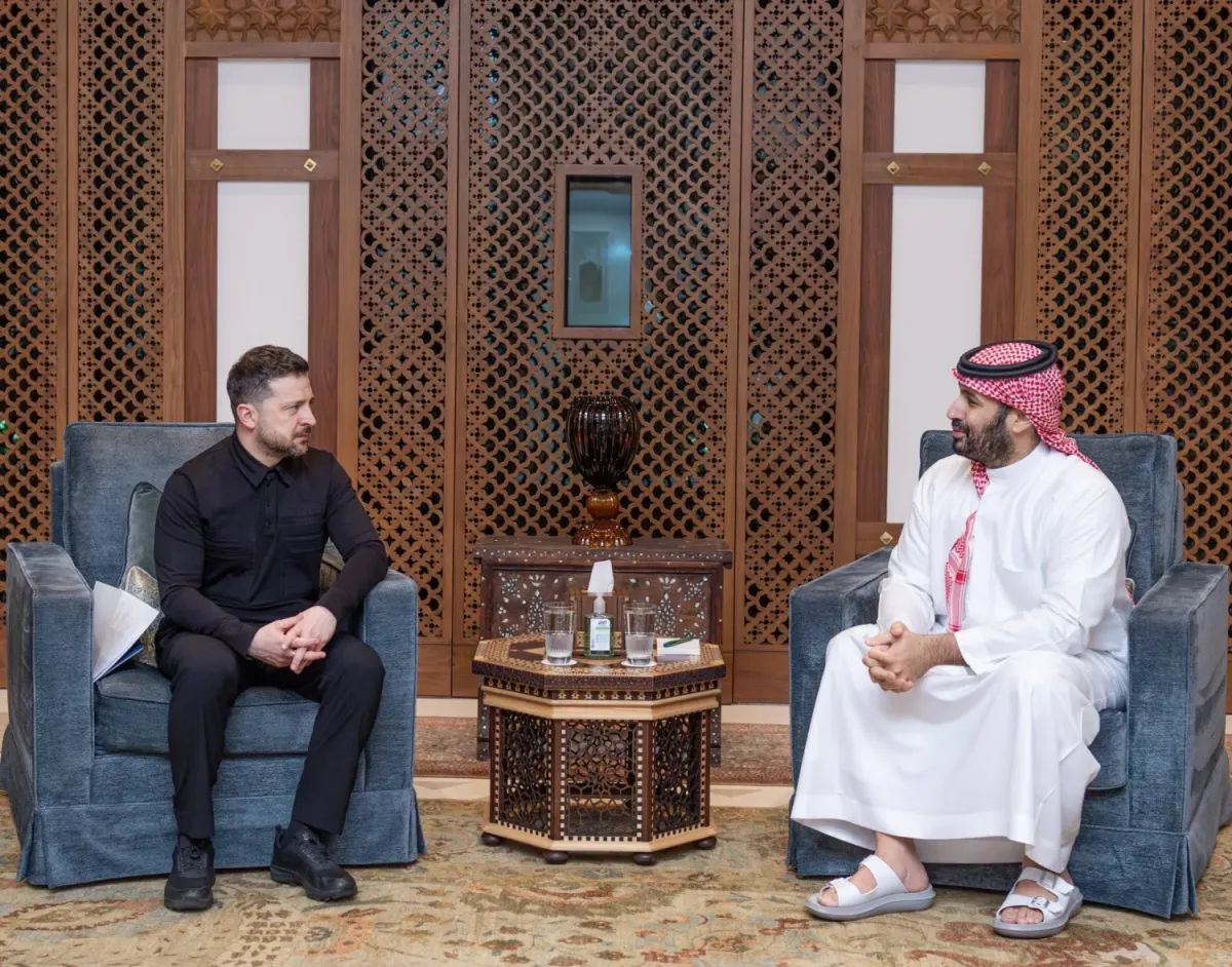 السعودية والإمارات تبحثان مع زيلينسكي التعاون الدفاعي وتطورات التصعيد الإقليمي