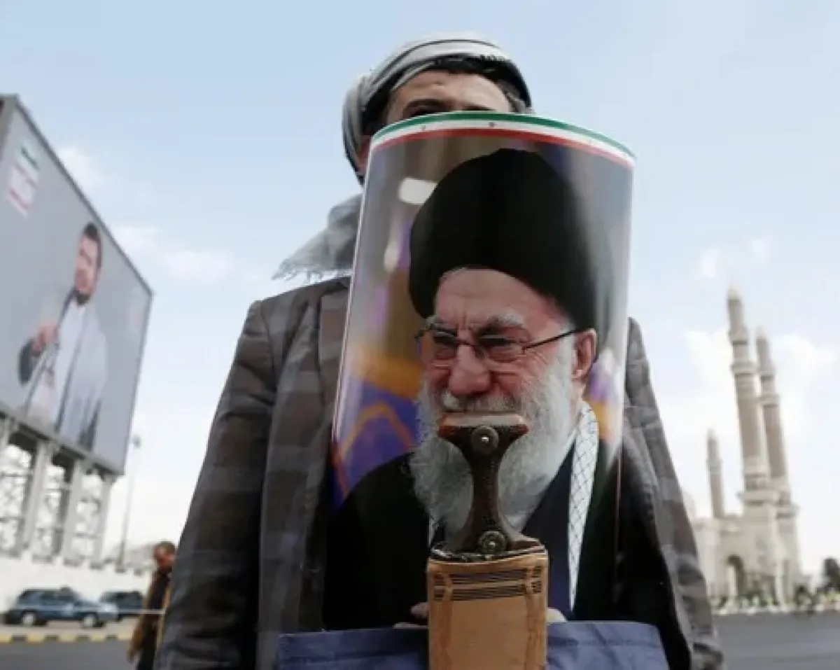 بين دعم طهران ومخاطر التصعيد.. خبير دولي يفكك دوافع الحوثيين لضرب إسرائيل