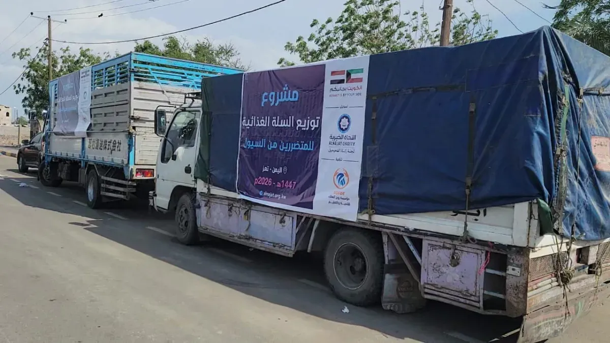 السلطة المحلية بالمخا تُسير قافلة إغاثية عاجلة لدعم متضرري السيول