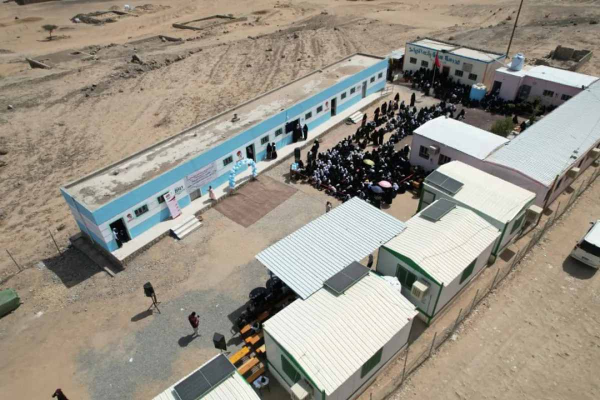 مأرب.. افتتاح 6 فصول دراسية جديدة في مخيم الجفينة لتعزيز تعليم النازحين