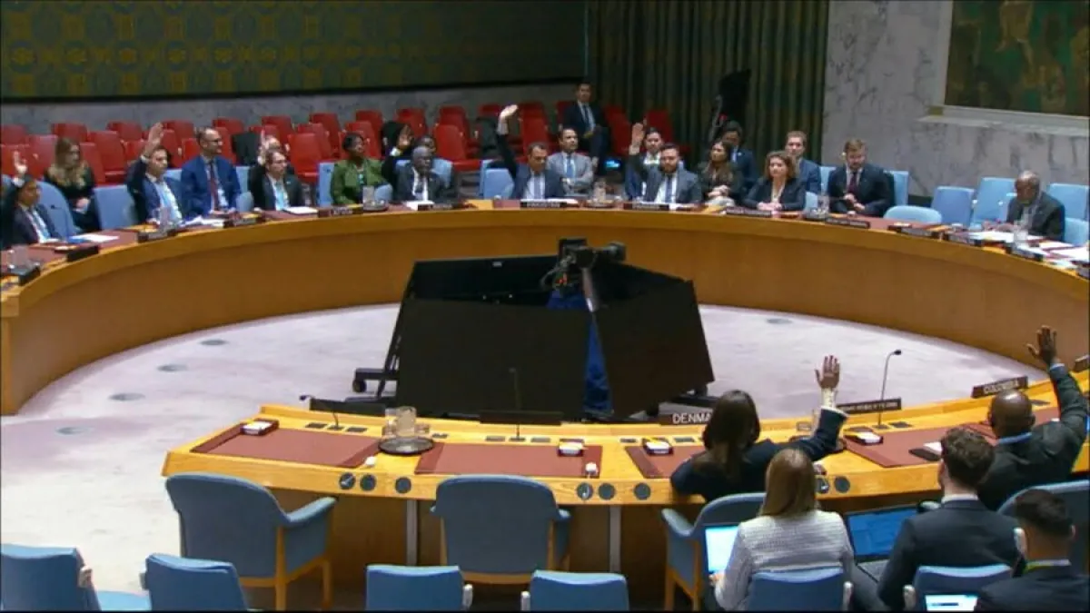 فيتو روسي-صيني يُسقط مشروع قرار بشأن مضيق هرمز.. وتحذيرات خليجية من تداعيات خطيرة على الأمن العالمي