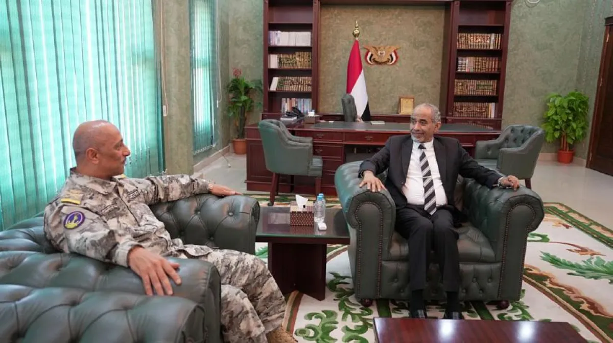 الصبيحي يؤكد تعزيز الأمن البحري وتطوير قطاع الاتصالات خلال زيارات ولقاءات في عدن