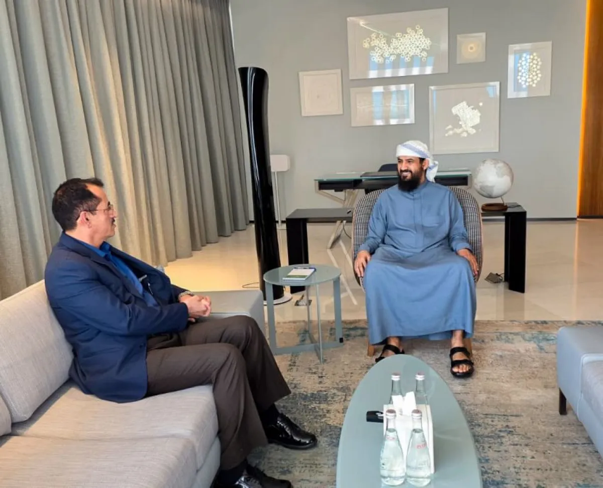 المحرمي ووزير الدفاع يبحثان توحيد القوات ورفع الجاهزية العسكرية