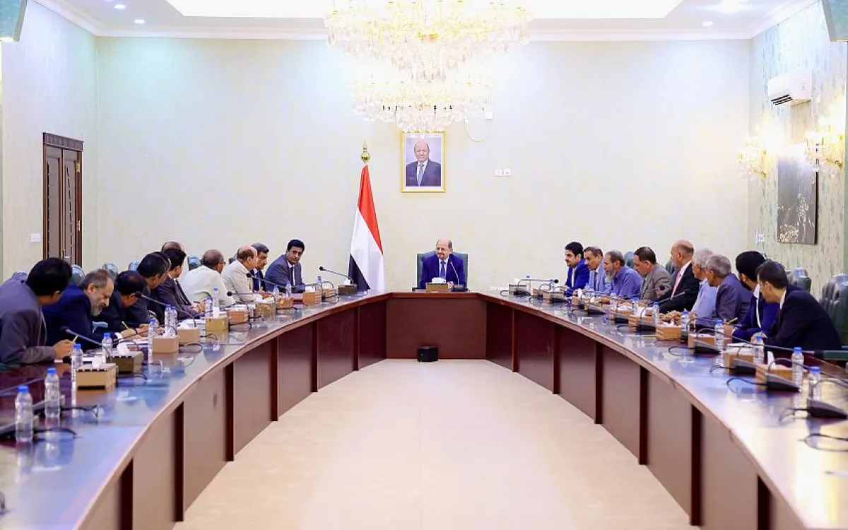 رئيس الوزراء يؤكد أهمية تطوير الأداء المؤسسي وتحسين آليات العمل الحكومي