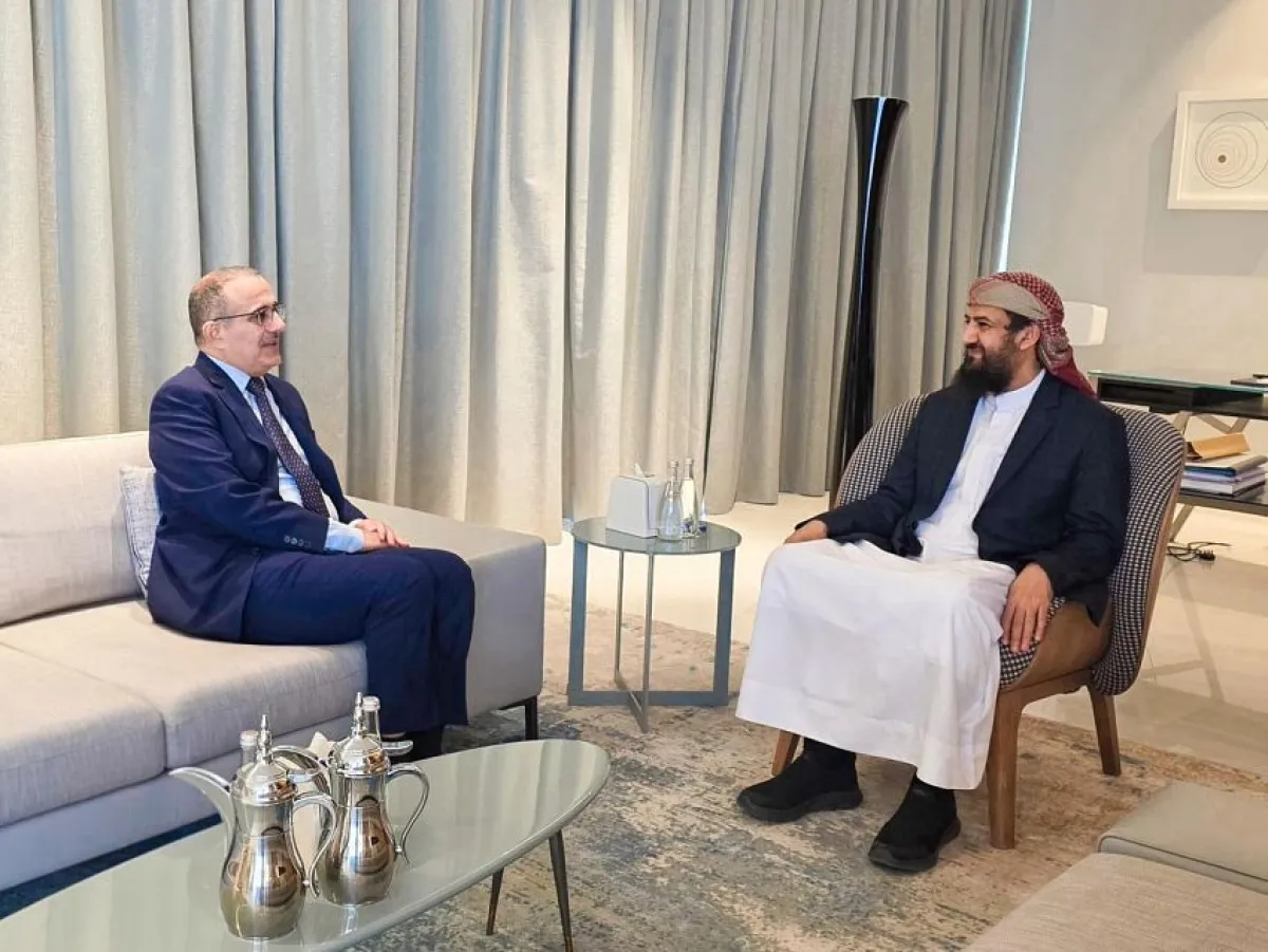 المحرمي يؤكد أولوية القطاع الصحي ويبارك مشاريع طبية جديدة أبرزها مدينة الملك سلمان الطبية في المهرة