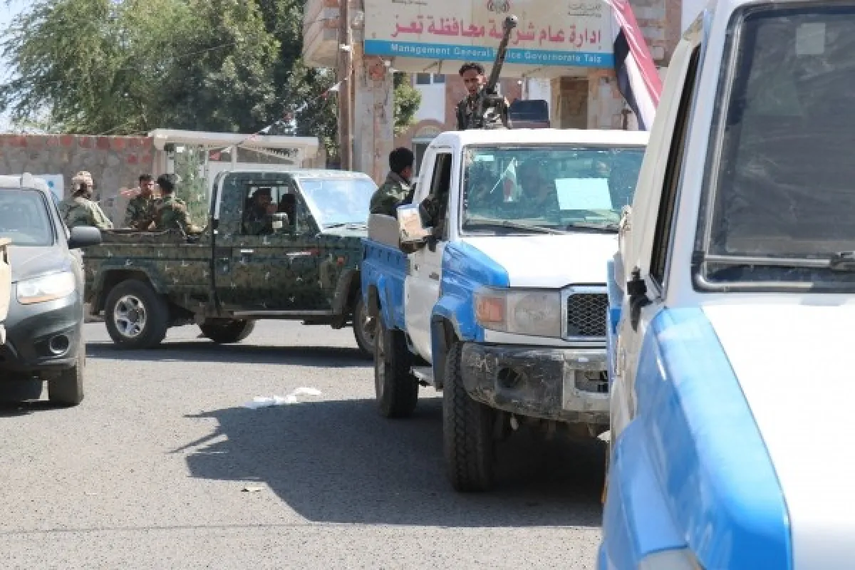 ضبط مروج عملة مزورة في المكلا ومتهمين بالخطف والاعتداء بالضالع وعدن