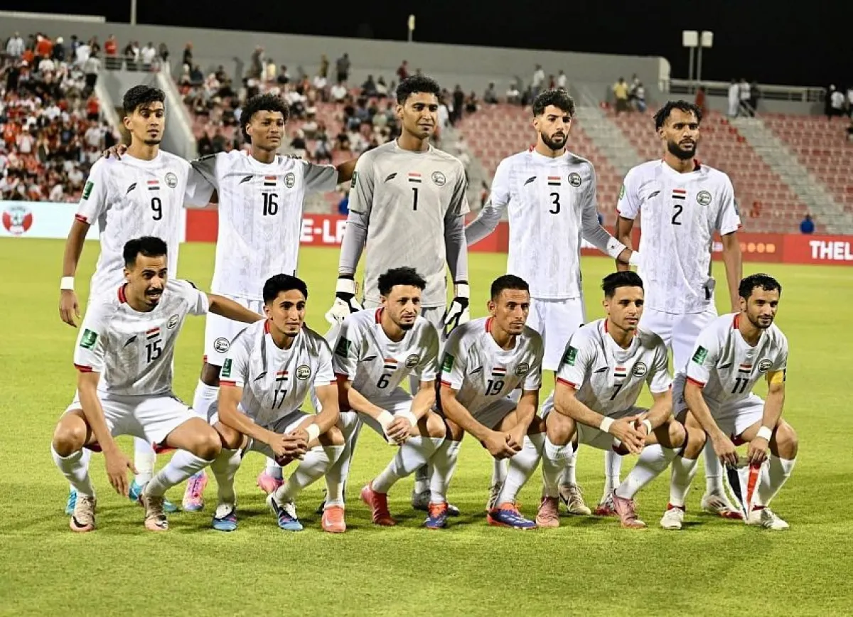 العليمي يشيد بإنجاز المنتخب الوطني ويوجه بمكافأة البعثة ودعمها استعداداً لكأس آسيا