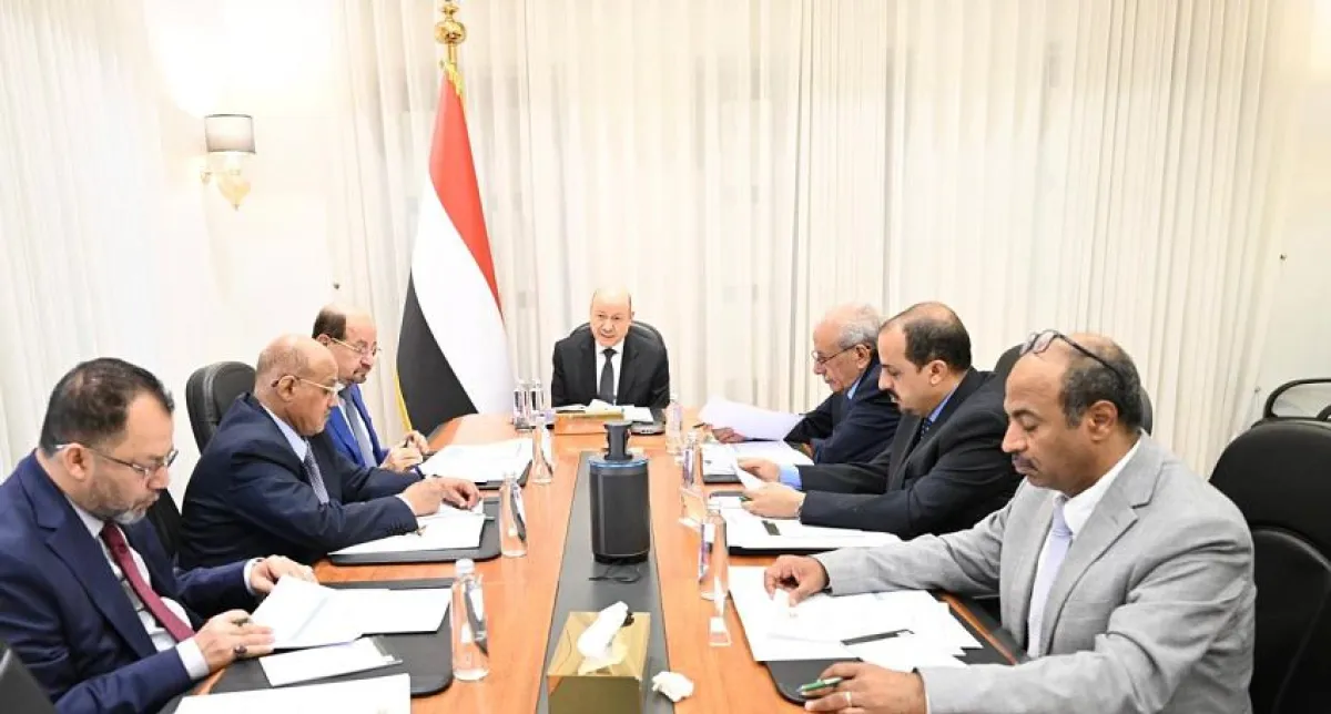 العليمي يقر إجراءات جديدة لمعالجة أزمة الكهرباء وتعزيز الإصلاحات الاقتصادية ومكافحة الفساد
