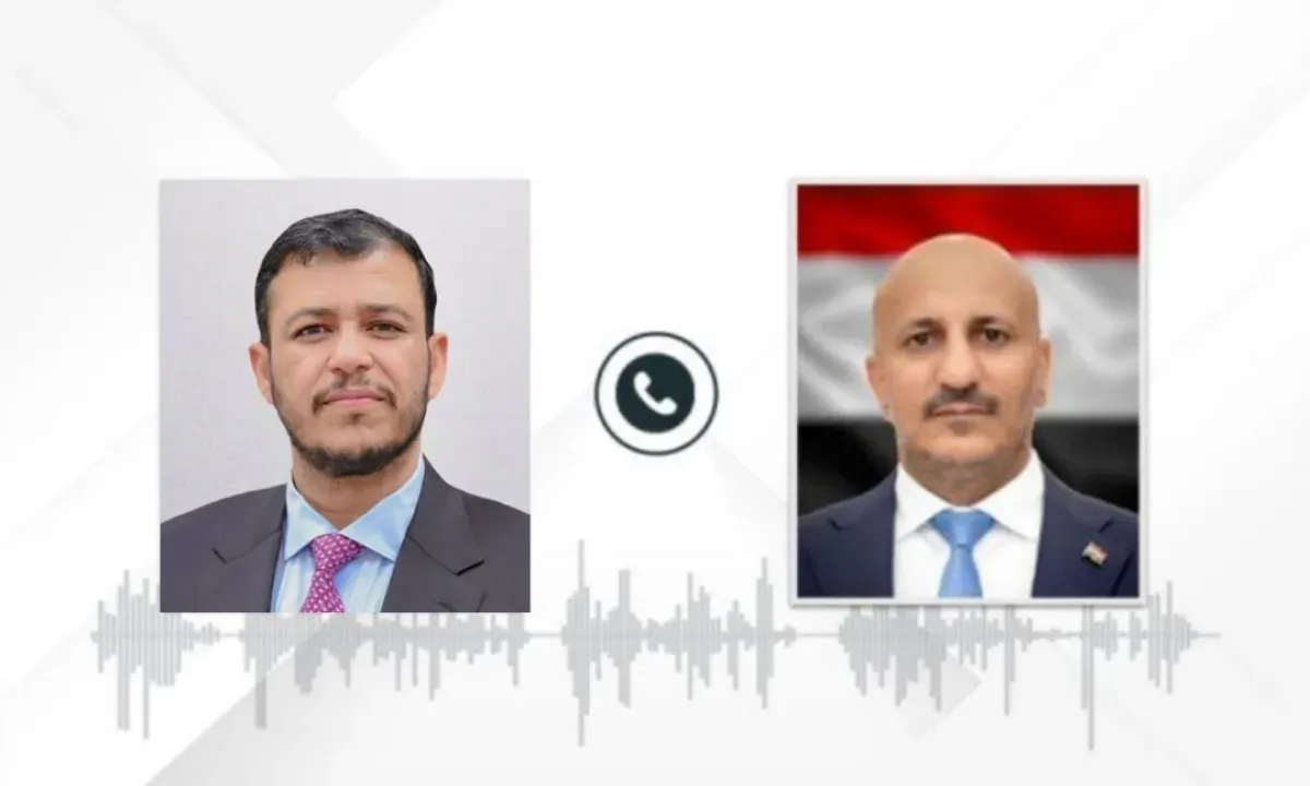 العليمي يعزي طارق صالح في استشهاد قائد الفرقة الأولى بالمقاومة الوطنية
