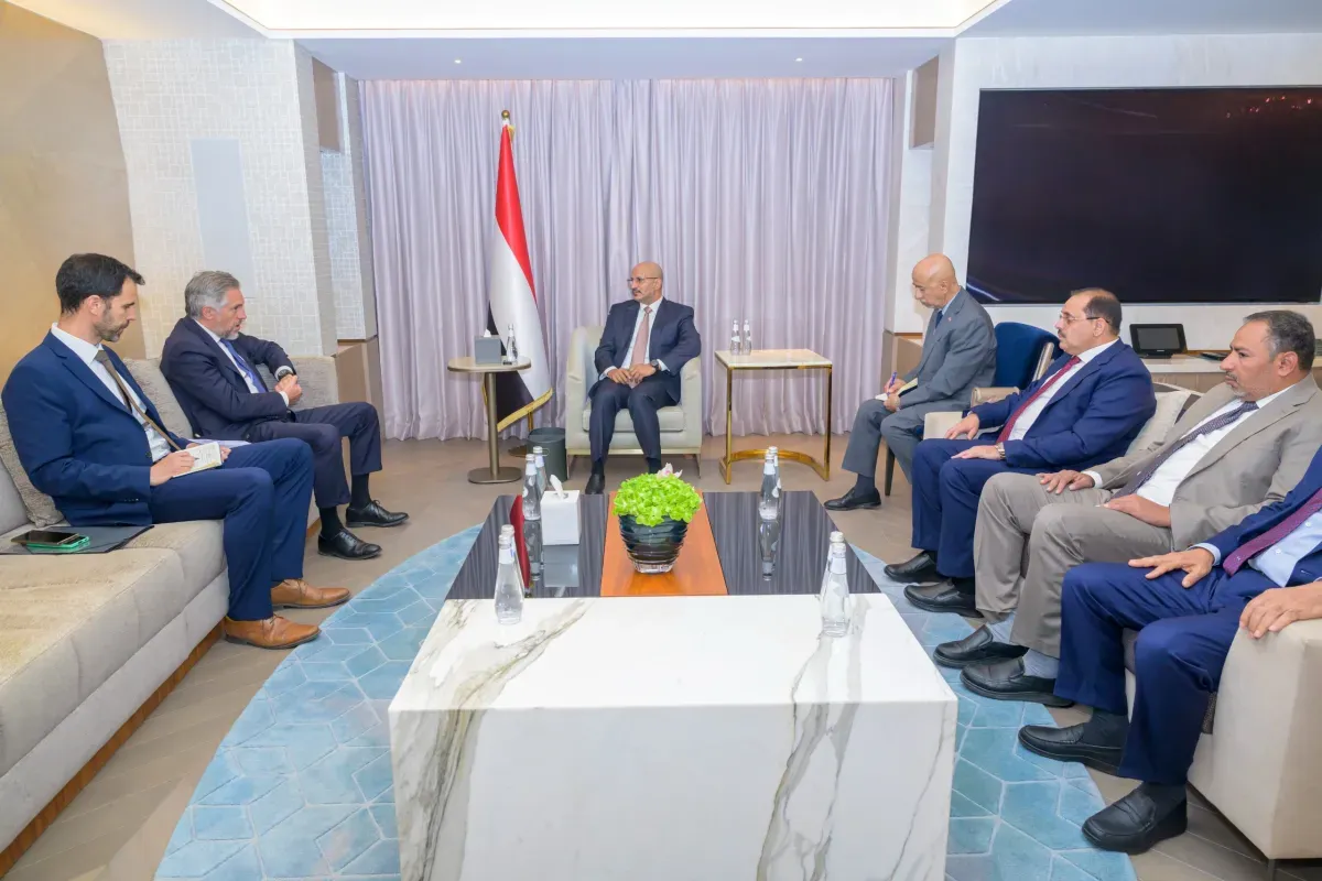 طارق صالح وسفير الاتحاد الأوروبي يبحثان مستجدات الأوضاع في اليمن والمنطقة