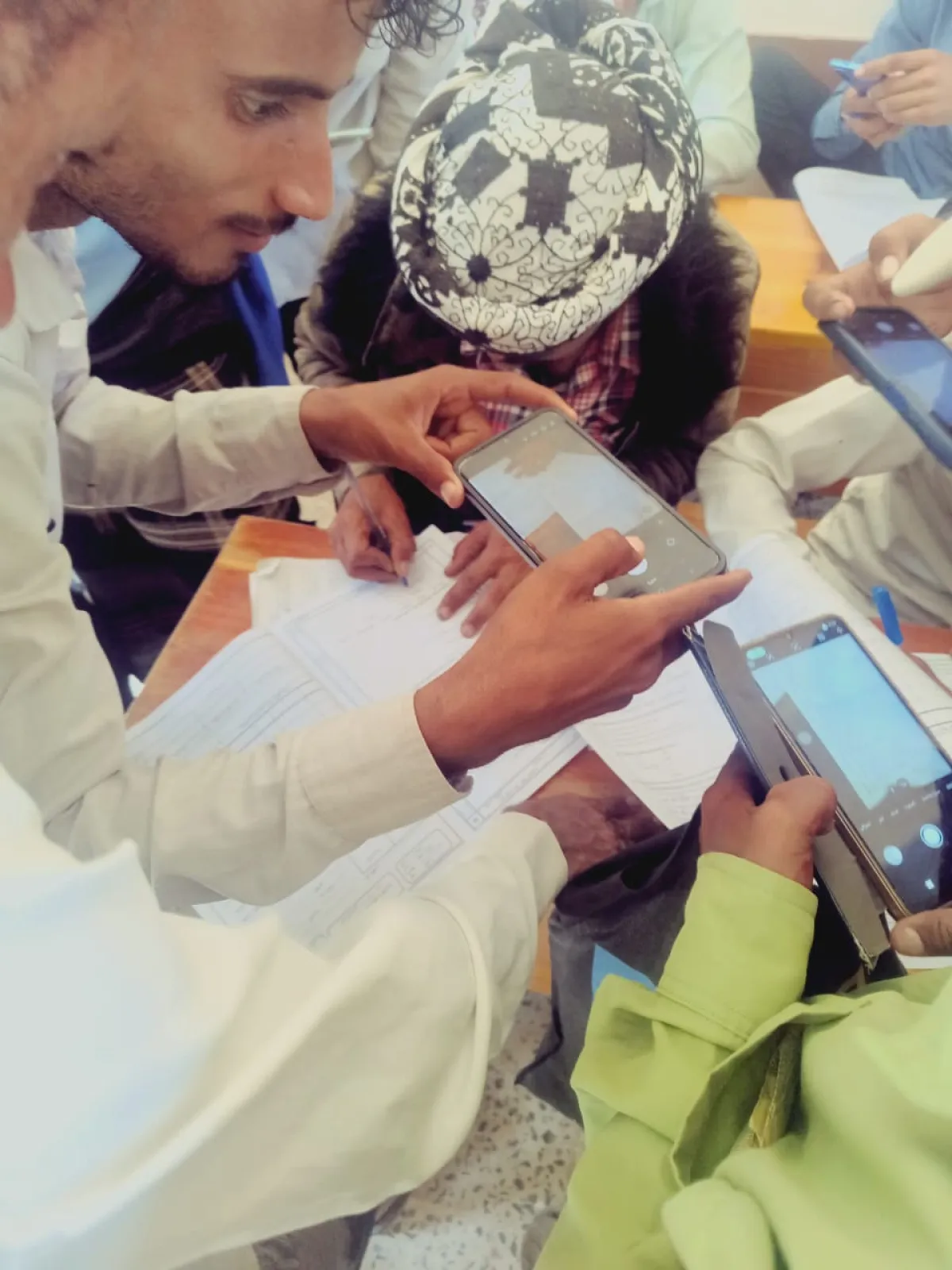 شكاوى تتهم إدارة ثانوية في الضالع بفرض مبالغ على الطلاب مقابل "تسهيل الغش"