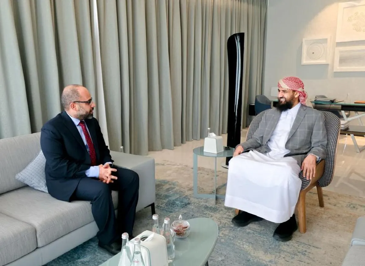 المحرمي يؤكد أهمية تطوير الاتصالات لدعم التحديث المؤسسي وتحسين الخدمات الحكومية
