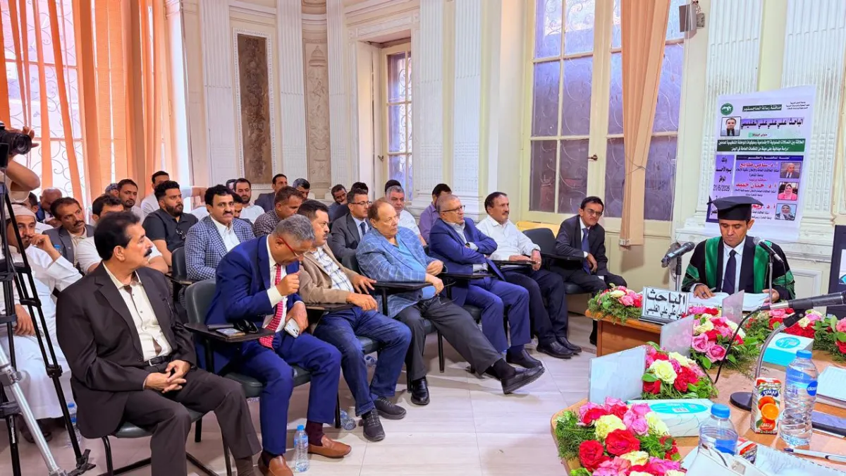 الباحث علي الغليسي ينال درجة الماجستير بامتياز من القاهرة في الدراسات الإعلامية