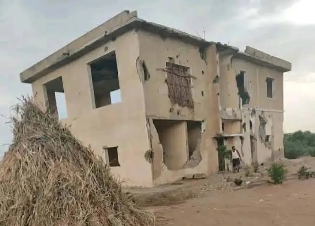 مليشيا الحوثي تقتحم منزل الرئيس السلال في الحديدة وتعبث بمحتوياته