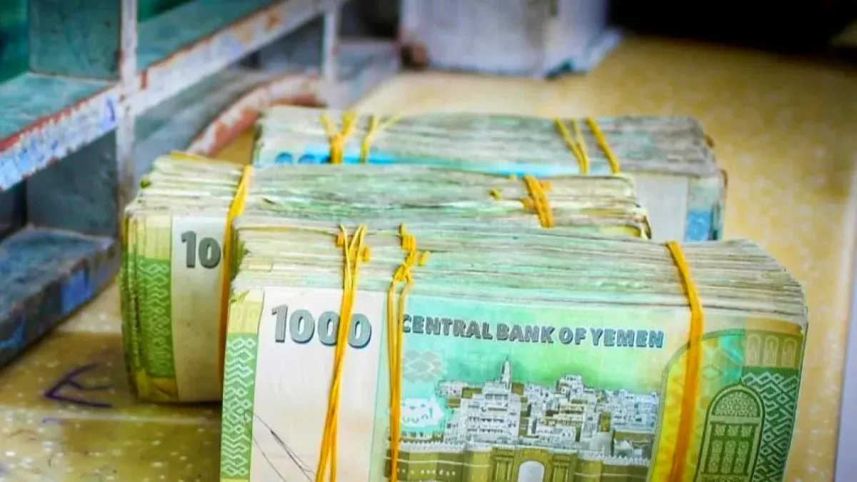 الحكومة تعتمد صرف علاوات خمس سنوات لموظفي الدولة وتبدأ تنفيذ زيادة الـ20%