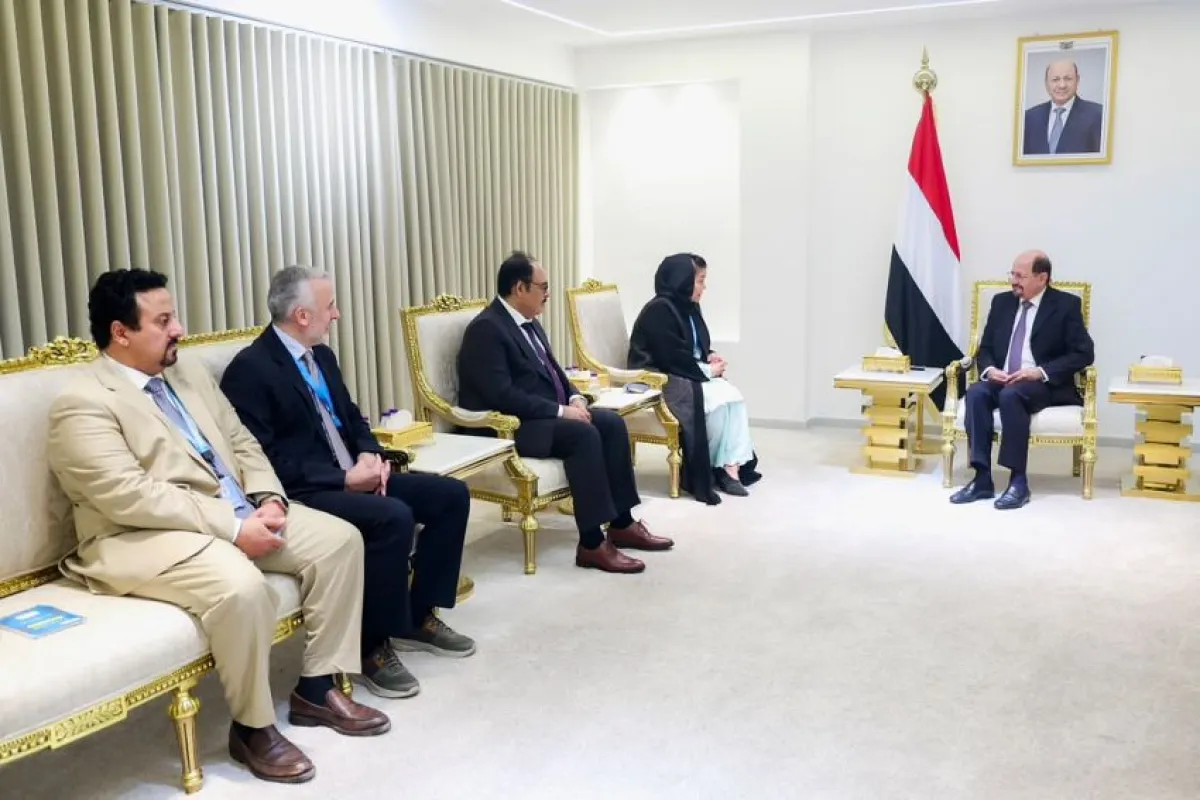 الزنداني يؤكد التزام الحكومة بحماية حقوق الإنسان ويبحث مع مسؤولين أمميين دعم البنية التحتية والخدمات