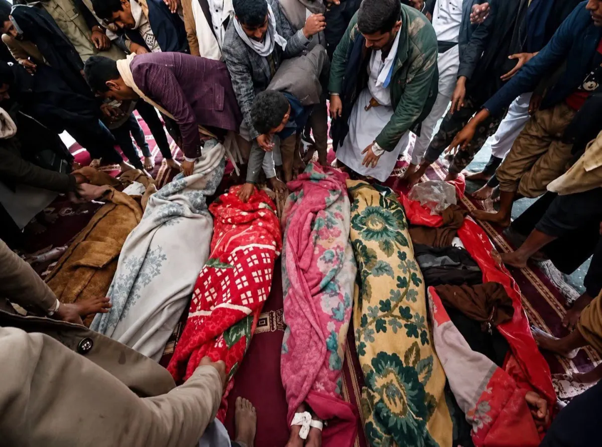 إب.. وفاة 6 أشخاص اختناقاً داخل بئر أثناء محاولة إنقاذ بعضهم إب.. وفاة 6 أشخاص اختناقاً داخل بئر أثناء محاولة إنقاذ بعضهم