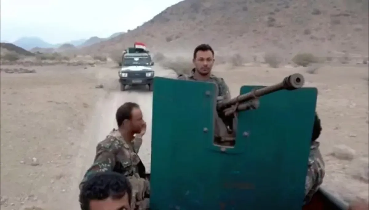 بإسناد من وحدات عسكرية.. أمن الوازعية يلاحق عناصر تخريبية متورطة في أعمال تقطع