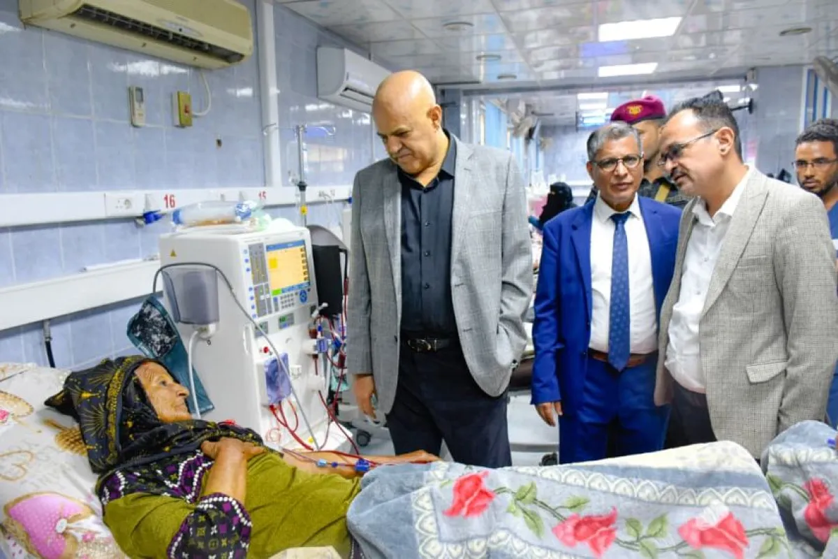 محافظ تعز يشيد بمركز الأطراف الصناعية: 600 خدمة مجانية شهرياً لآلاف المستفيدين