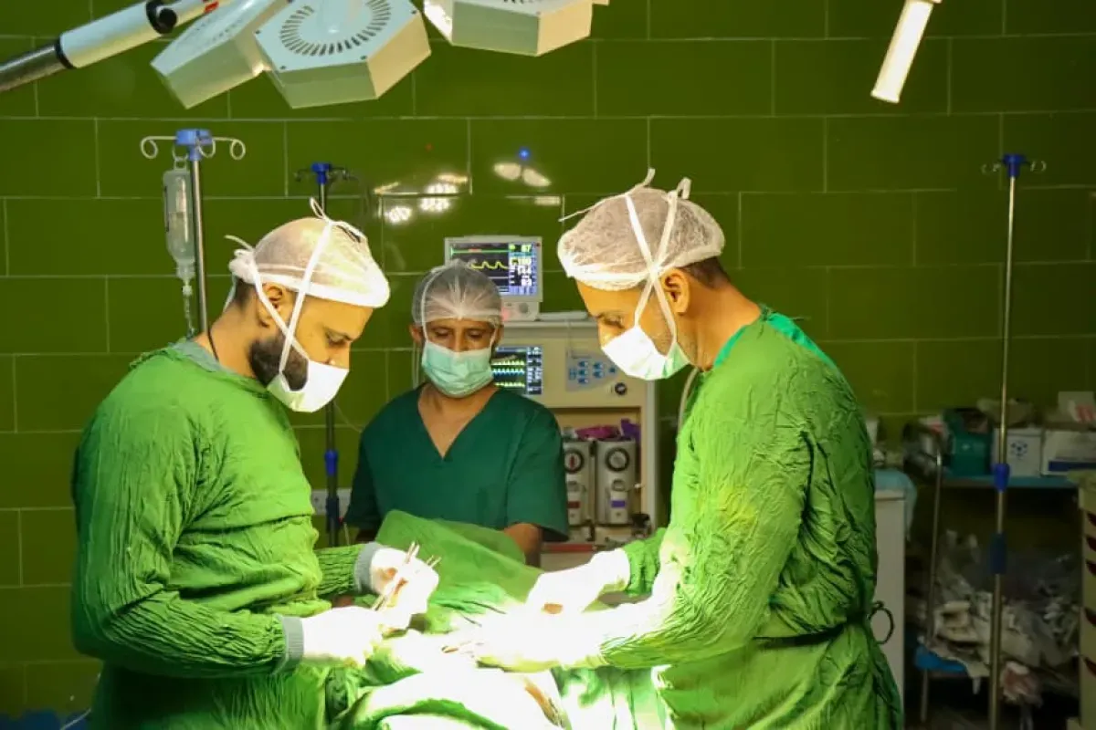 بدعم طارق صالح.. مستشفى الخوخة الميداني يقدم أكثر من 27 ألف خدمة طبية مجانية خلال نصف عام