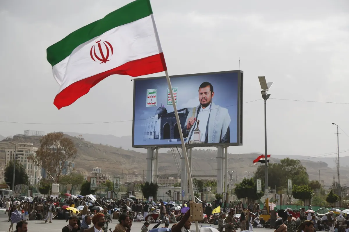 منتدى الشرق الأوسط: الحوثيون آخر أوراق إيران في الصراع الإقليمي