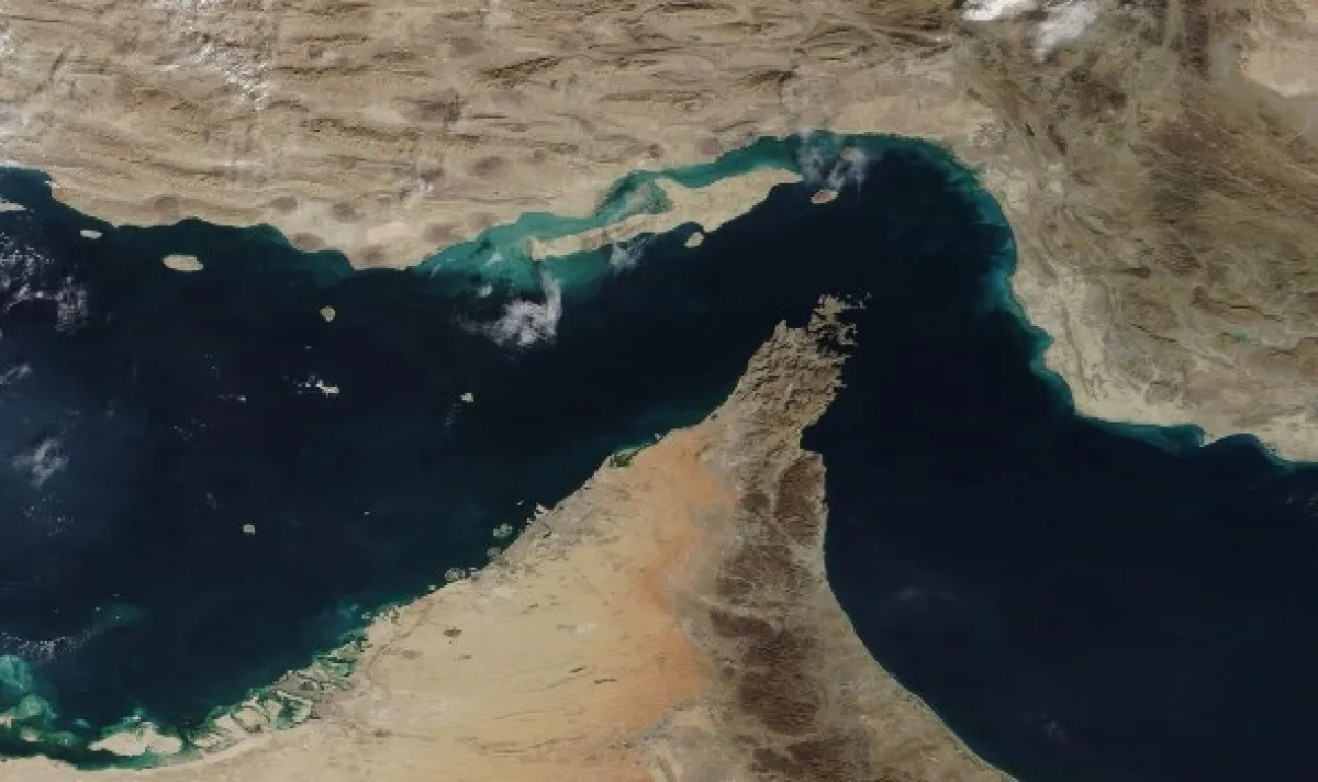 إيران ترفض المقترح العُماني للإدارة المشتركة لمضيق هرمز وتتمسك بالسيطرة على الممر الملاحي