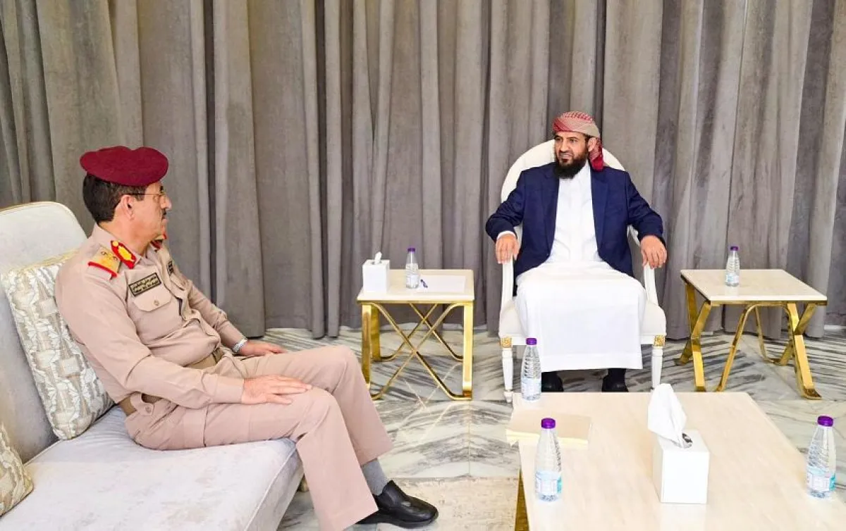 المحرمي يبحث الجاهزية العسكرية والدبلوماسية واستئناف تصدير النفط.. ويؤكد الحزم في مواجهة الحوثيين