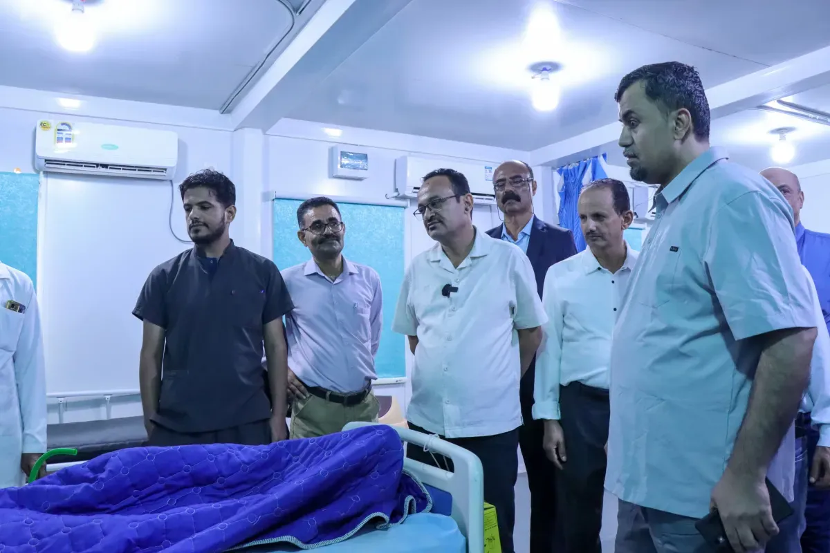 مدير صحة تعز يشيد بجاهزية المستشفى السعودي الميداني بالمخا ومستشفى 2 ديسمبر ويثمن خدماتهما المجانية