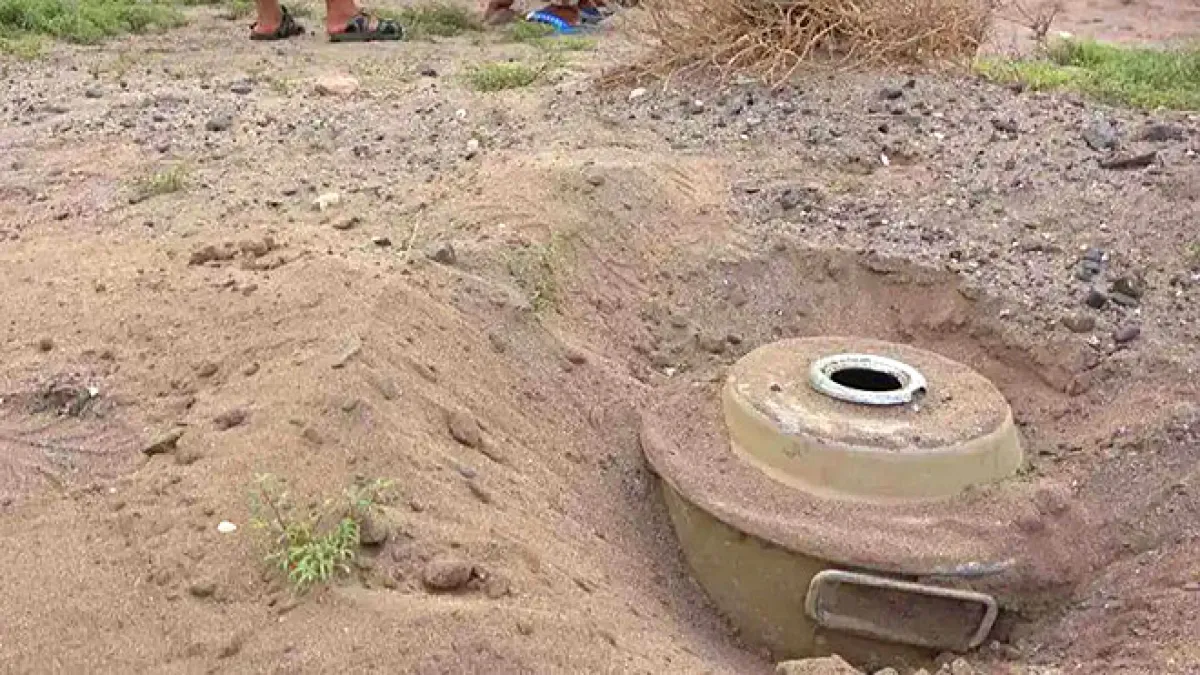 لغم حوثي يدمر طقماً قبلياً أثناء البحث عن مفقود في صحراء الجوف