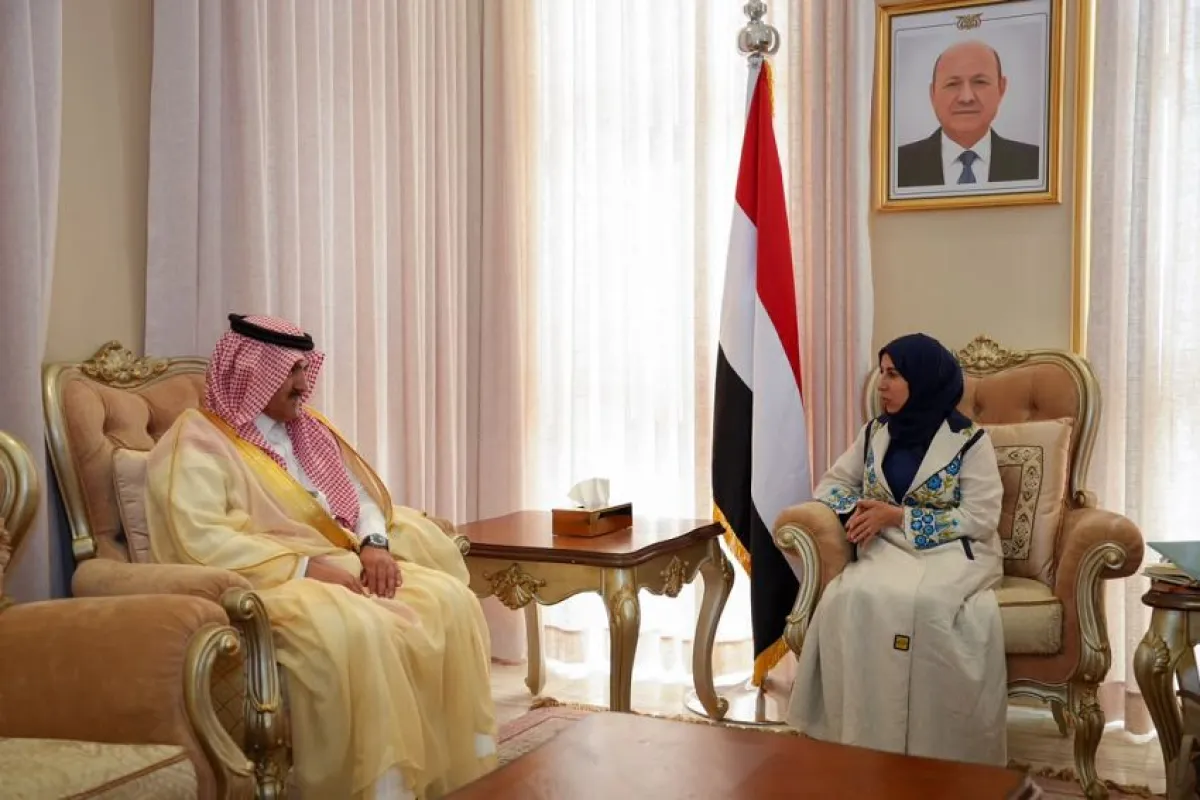 الزوبة للسفير السعودي: التصعيد الحوثي يستهدف الأعيان والمنشآت المدنية والاقتصادية ويهدد أمن اليمن والمنطقة بدعم إيراني