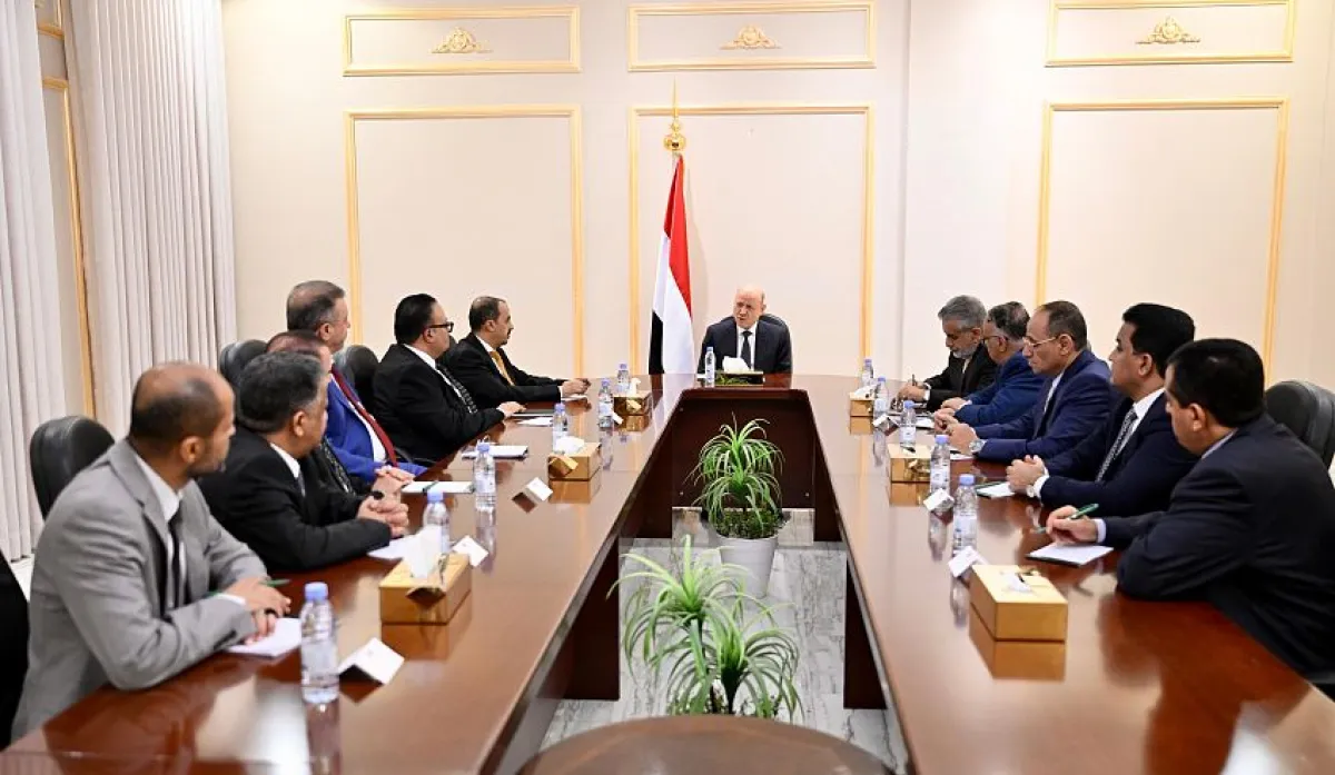 العليمي: المعركة على الرواية والوعي لا تقل أهمية عن معركة الجبهات