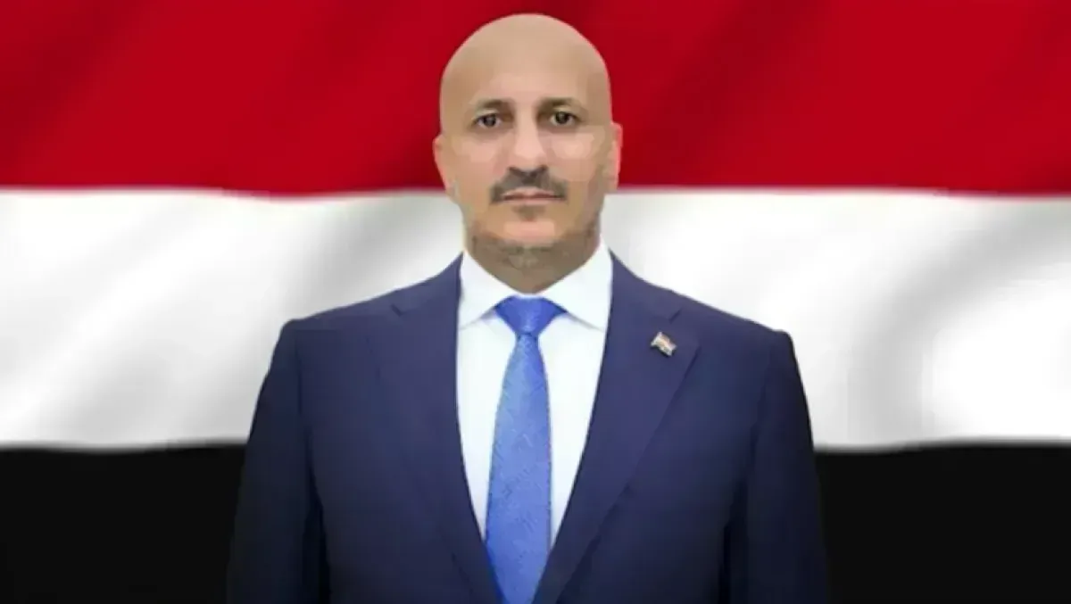 طارق صالح يعزي في وفاة البرلماني محمد مهدي الكويتي