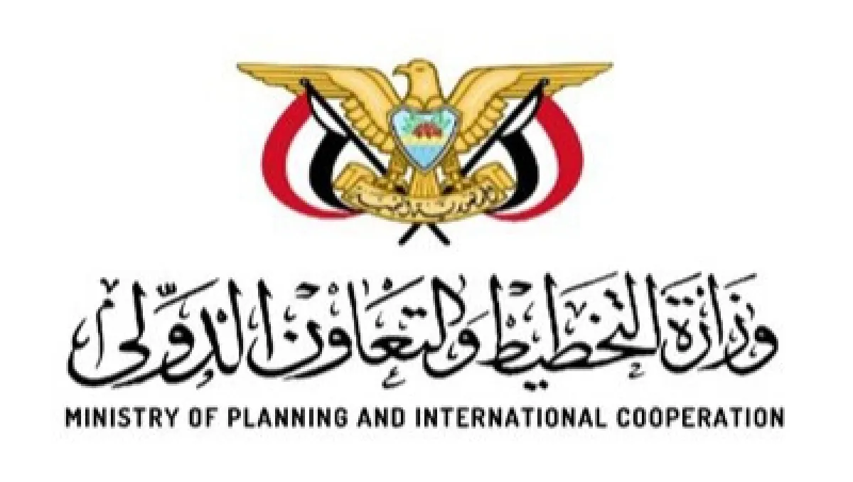 تصعيد الحوثيين يفاقم النزوح في تعز والحديدة.. وزارة التخطيط تدعو لإغاثة المتضررين