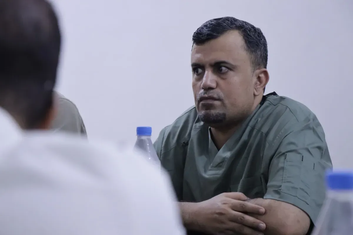 العزاني: ثلاجات مستشفيات المخا امتلأت بجثث قتلى الحوثيين والأسرى الجرحى يتكدسون في الأقسام