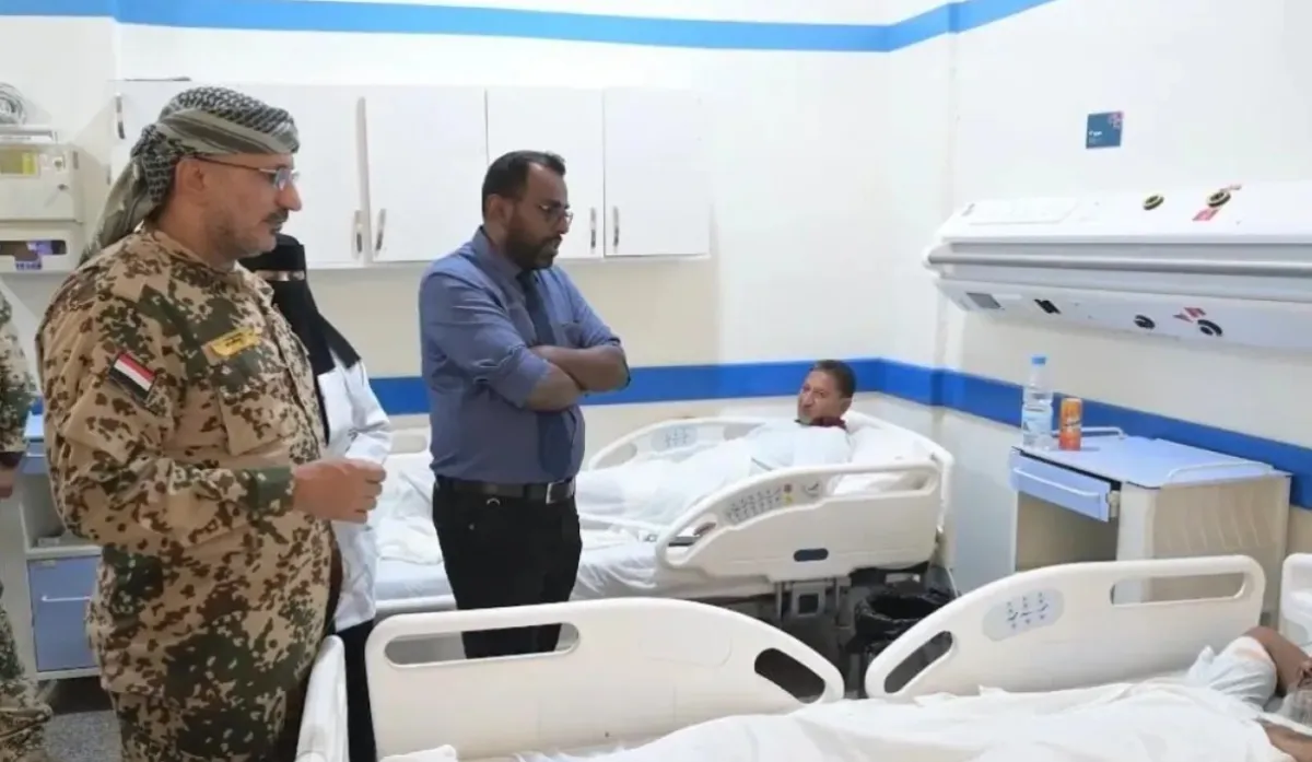 الفريق طارق صالح يوجه بنقل جرحى المقاومة الوطنية للعلاج في الخارج
