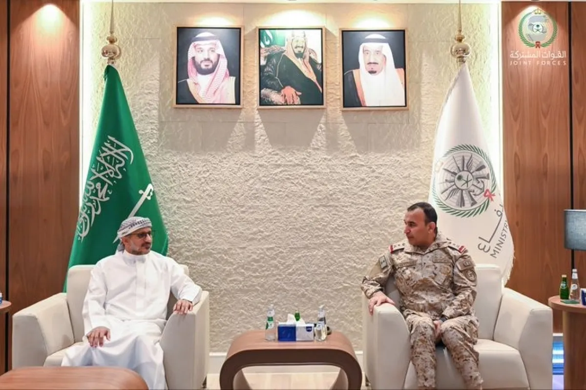 قائد القوات المشتركة يلتقي عضو مجلس القيادة الرئاسي قائد قوات المقاومة الوطنية الفريق طارق صالح