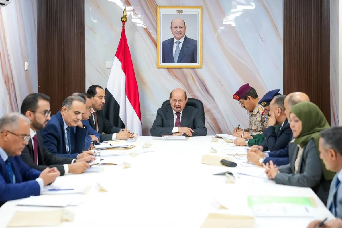 إجراءات حكومية للتعبئة العامة.. رئيس الوزراء: من الخطأ اعتبار ما يجري معركة تخص منطقة دون أخرى