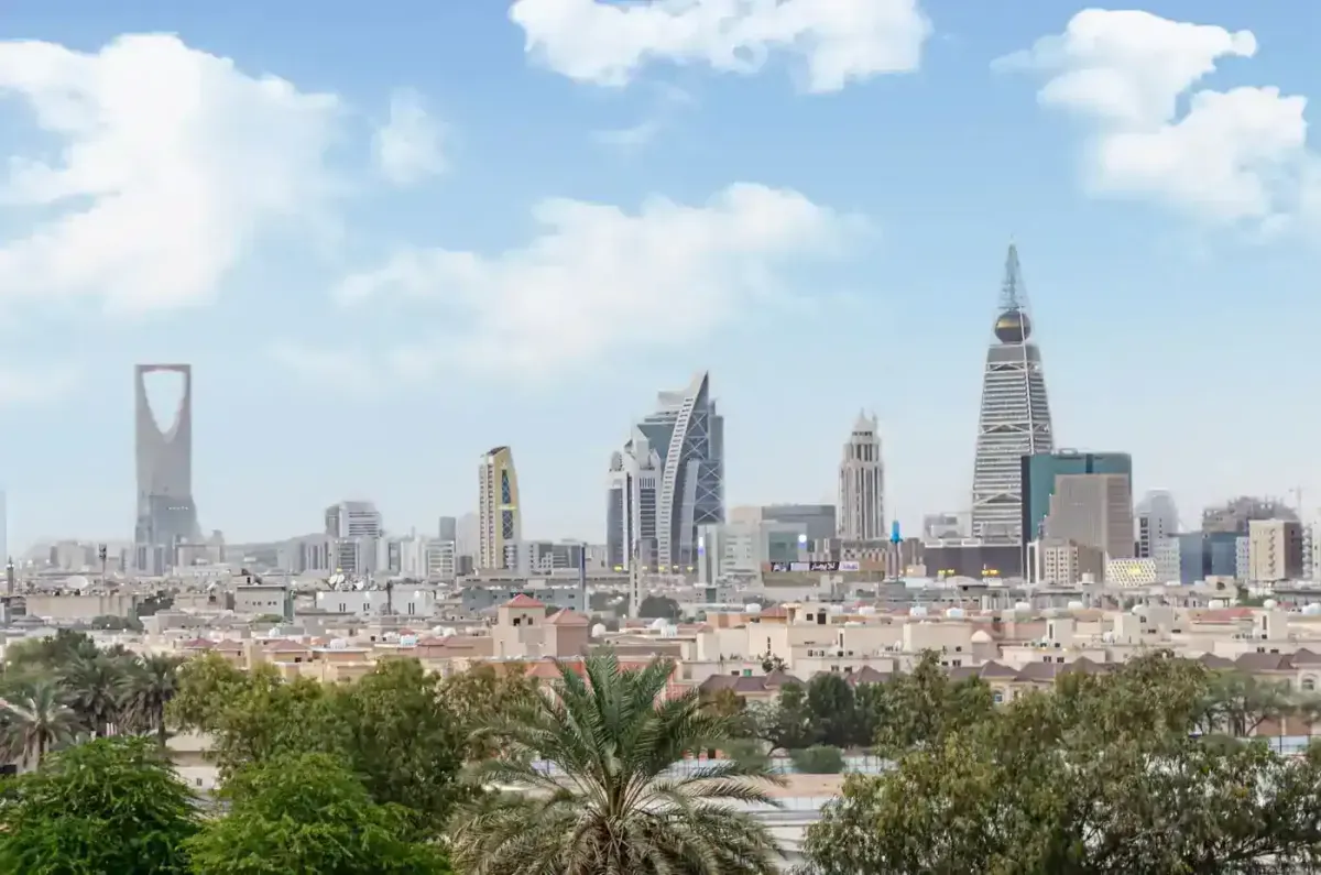 الحكومة اليمنية تثمن مبادرة القيادة السعودية لتصحيح أوضاع المقيمين