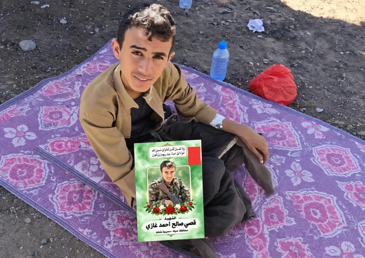 بالفيديو: الطفل قصي غازي.. أرسلته المليشيا للقتال وجهزت صورته كــ"شهيد" مسبقاً!